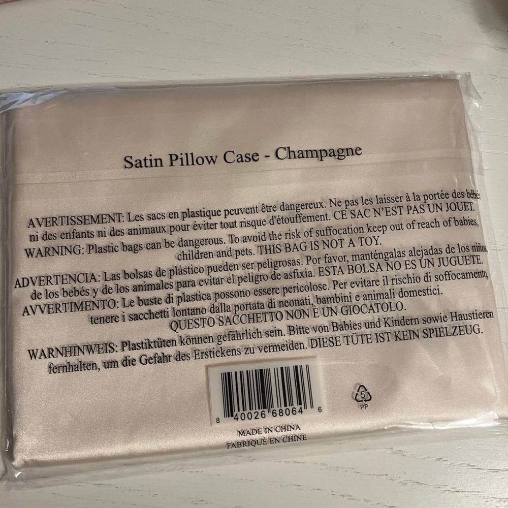 Olehenriksen Standard Satin Pillowcase - Champagne